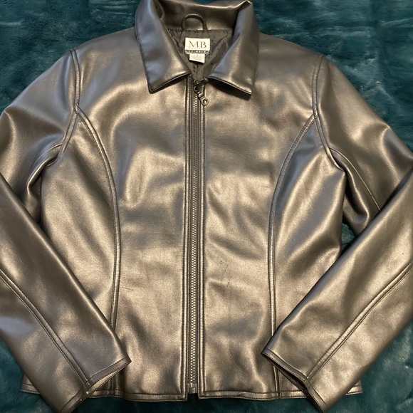 MB Designs by MBJC Classic Fitted Vegan Leather Jacket Edgy Collared with Zipper - Picture 2 of 12